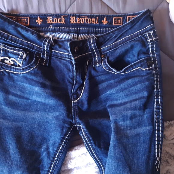 Womens Rock Revival Jeans - Picture 4 of 7